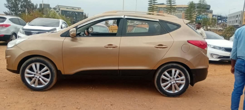 hyundai-tucson-big-0