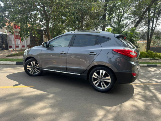 hyundai-tucson-luxury-comfort-perfect-condition-best-price-big-7