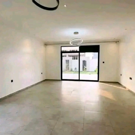 kibagabaga-4bedrooms-unfurnished-new-contemporary-house-for-rent-at-1000-big-3