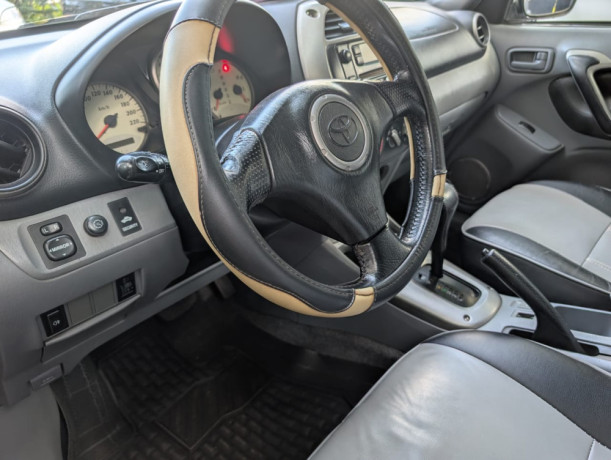 toyota-rav4-2002-for-sale-big-3