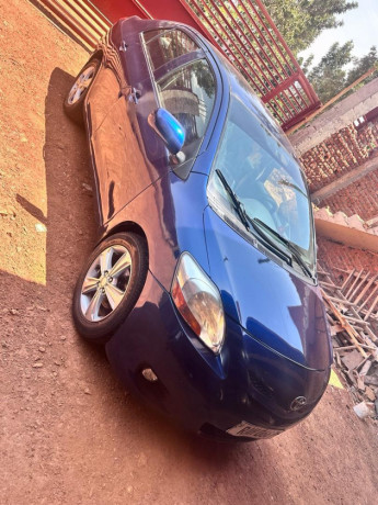 toyota-yaris-big-0