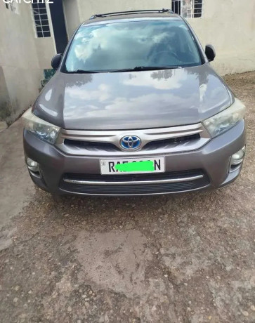 toyota-highlander-hybrid-for-sale-big-4