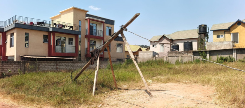 nyarutarama-located-plot-for-sale-400m-big-3