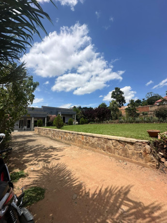 plot-with-house-for-sale-in-remera-big-5