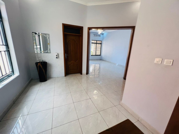 kanombe-house-for-sale-in-kigali-big-3