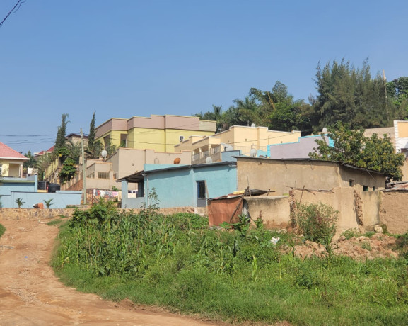 ikibanza-tugurisha-kibagabaga-kumuhanda-big-2