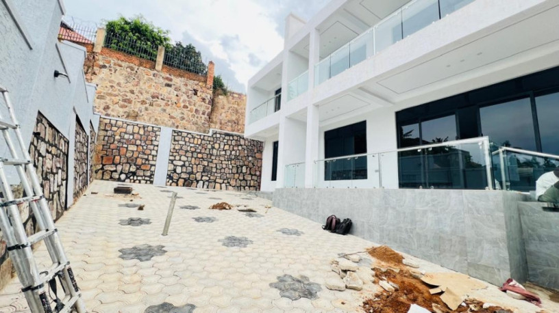 kibagabaga-near-hospital-beautiful-house-for-sale-in-kigali-big-0