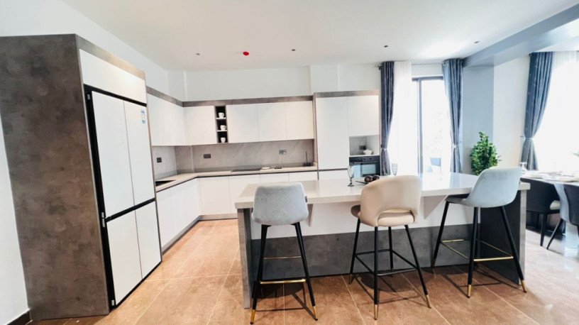 nyarutarama-golf-course-panoramic-views-high-stylish-modern-apartments-big-1