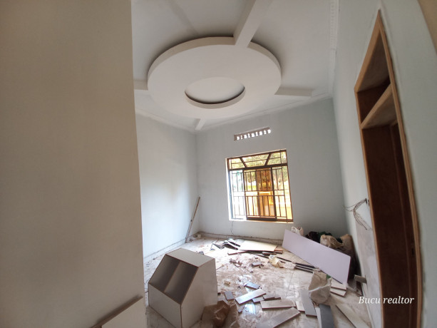 house-for-sale-in-busanza-big-4