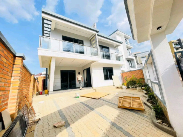 kibagabaga-unfurnished-6-bedrooms-house-for-rent-at-1200-in-good-location-big-0