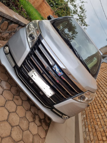 toyota-noah-big-1