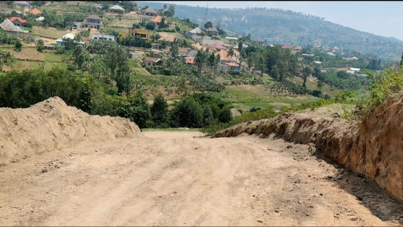 residential-plot-for-sale-in-kamonyi-close-to-bishenyi-market-at-8m-big-3