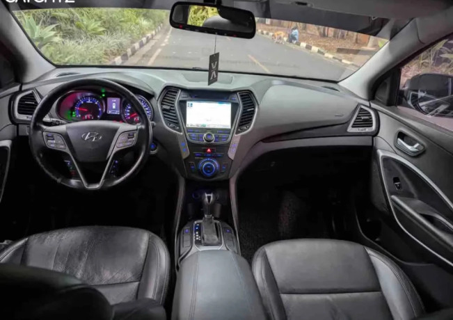hyundai-santa-fe-2013-for-sale-big-3