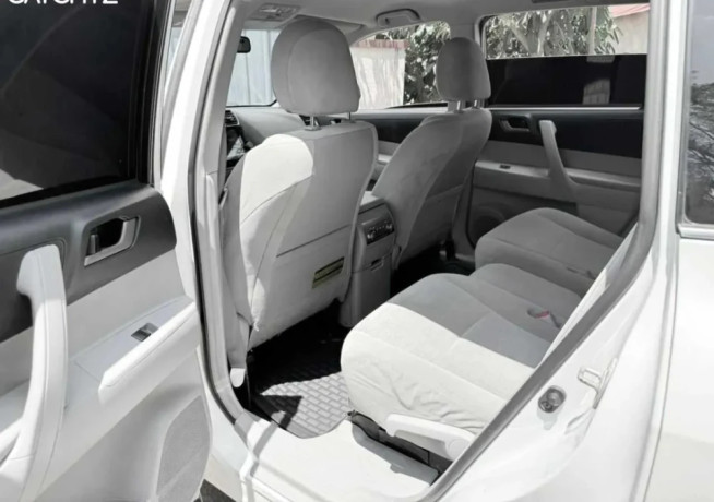 toyota-highlander-hybrid-for-sale-big-4