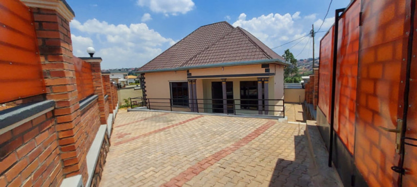 kigali-unfurnished-house-for-rent-in-niboye-big-0