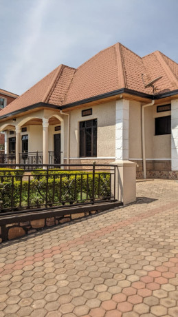 bb-076-kibagabaga-very-nice-unfurnished-house-for-rent-big-5