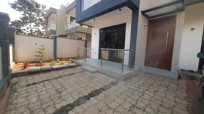 i-am-selling-a-very-beautiful-big-3