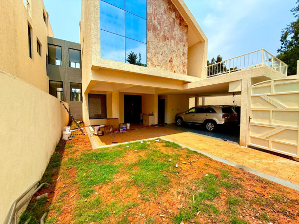 kigali-house-for-sale-in-kiyovu-big-3