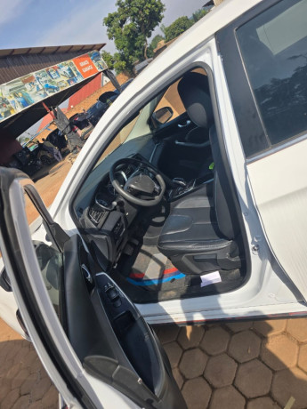 bere-006-venuciad60-in-good-condition-is-available-for-sale-big-4