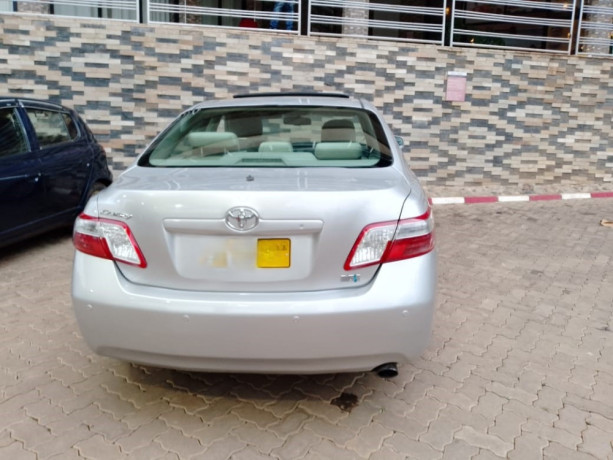 bere-332-new-and-very-nice-toyota-camry-hybrid-is-available-for-sale-250780675812-big-5