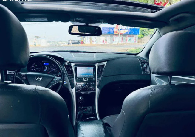 hyundai-sonata-hybrid-automatic-for-sale-big-3