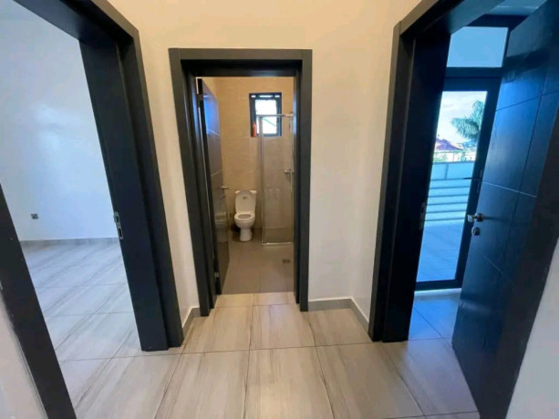 kagugu-unfurnished-4bedrooms-house-for-rent-at-1000-in-good-location-big-9