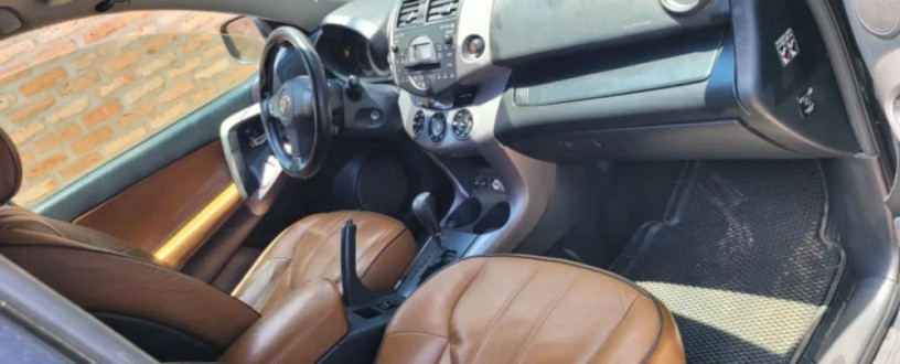 toyota-rav4-automatic-for-sale-big-4