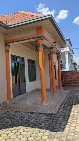 38-kibagabaga-very-beautiful-unfurnished-house-for-rent-big-3