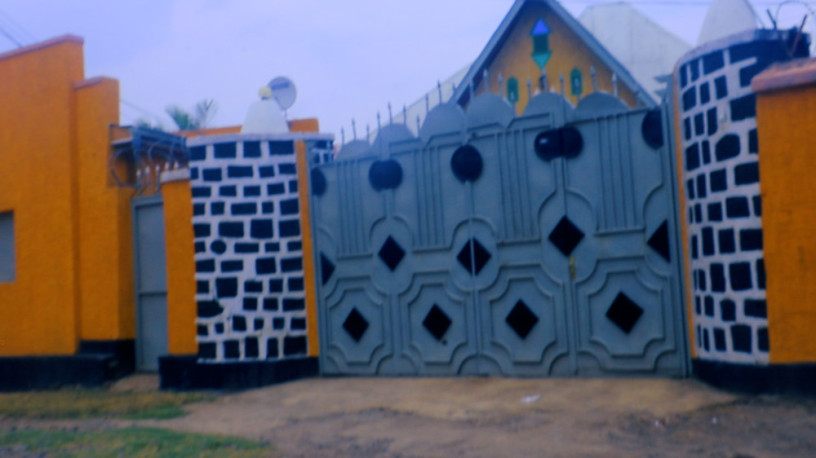 inzu-nziza-igurishwa-kuri-make-mu-mujyi-wa-musanze-big-2