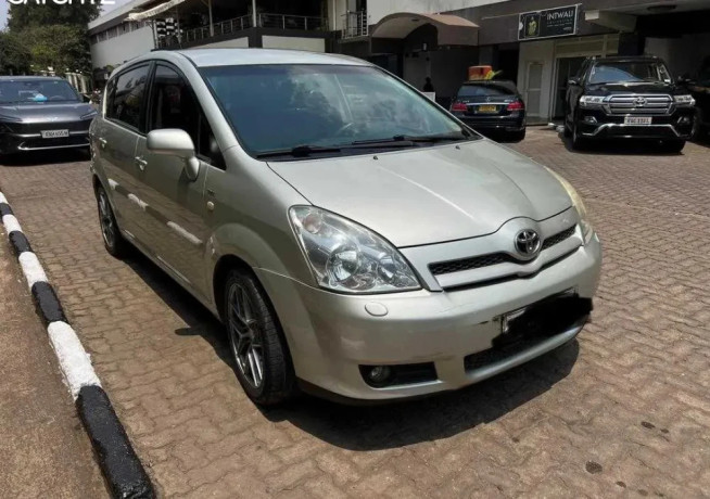 toyota-corolla-big-2