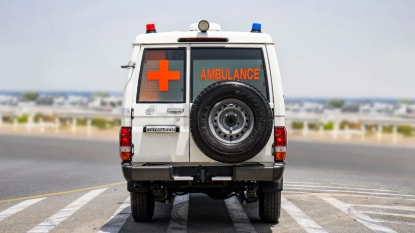 toyota-land-cruiser-70-toyota-lc78-hard-top-ambulance-42l-v6-diesel-mt-big-7