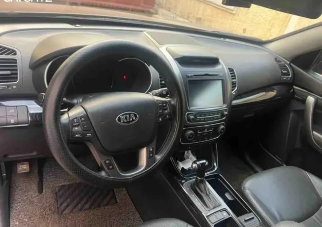 kia-sorento-2013-for-sale-big-2