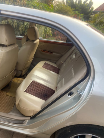 toyota-altis-big-0