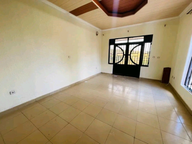kimironko-unfurnished-4bedrooms-house-for-rent-at-1m-in-good-location-big-13
