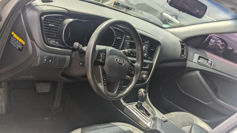 bs-19-very-beautiful-kia-k5-2013-for-sale-big-4