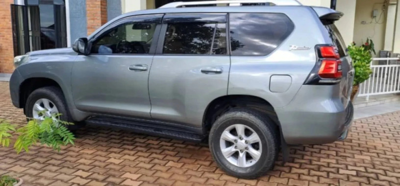 toyota-landcruiser-txl-automatic-for-sale-big-3