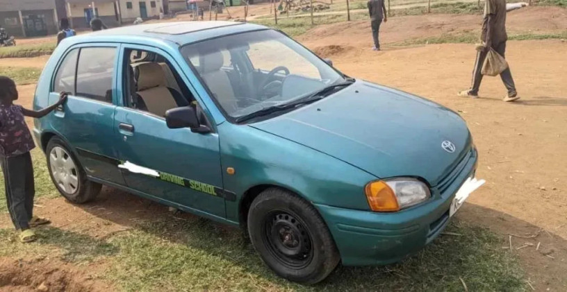 toyota-starlet-big-1