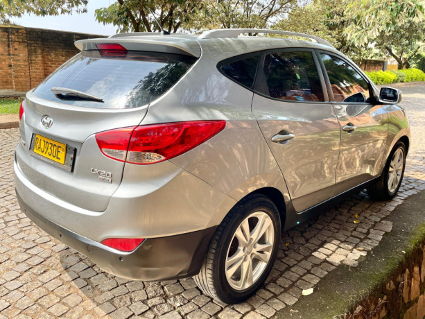 hyundai-tucson-big-2