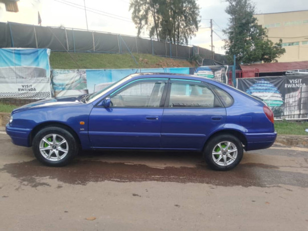 toyota-corolla-big-2