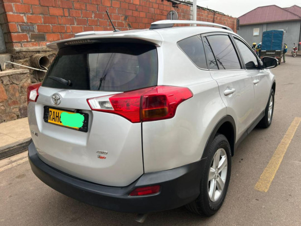 toyota-rav4-big-2