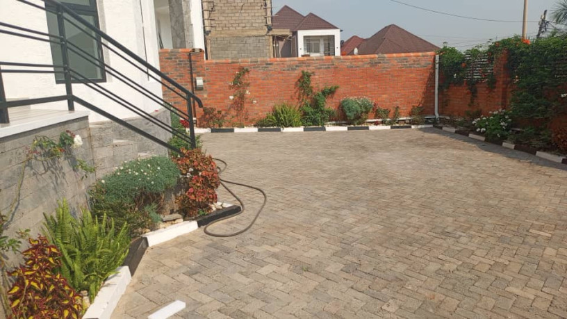 kibagabaga-very-nice-and-unfurnished-house-for-rent-in-kigali-big-1