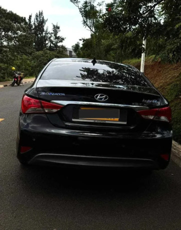 hyundai-sonata-big-2