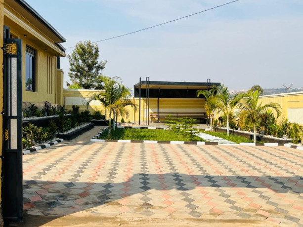 kigali-rwanda-house-for-sale-in-kanombe-busanza-big-0