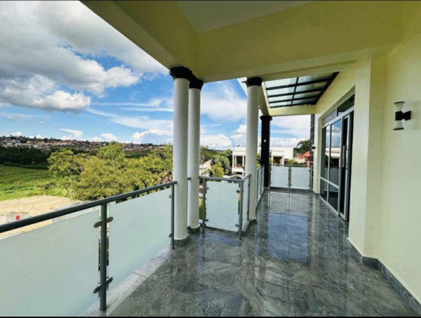 kicukiro-house-for-sale-in-kigali-big-5
