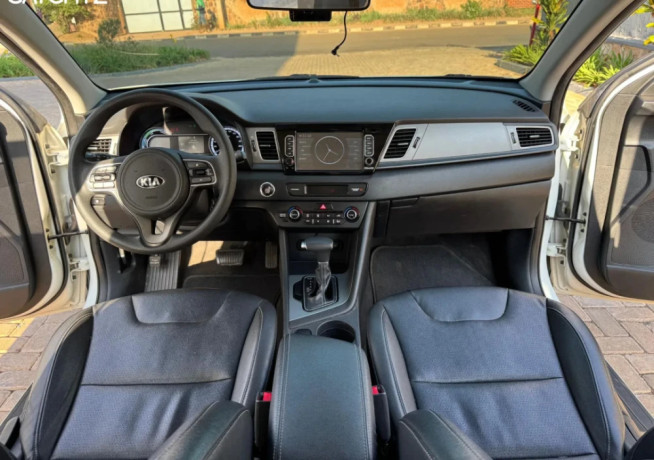 kia-niro-hybrid-automatic-for-sale-big-0