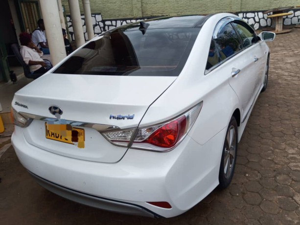 hyundai-sonata-big-0