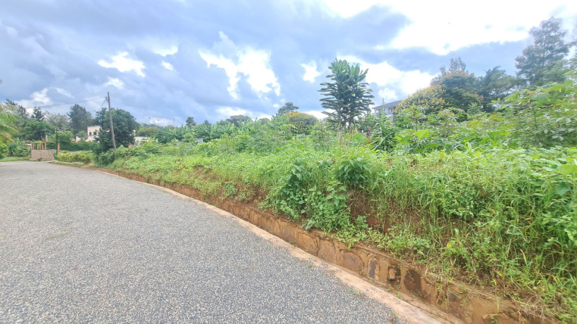 land-on-sale-on-the-main-road-kinyinya-vip-big-4