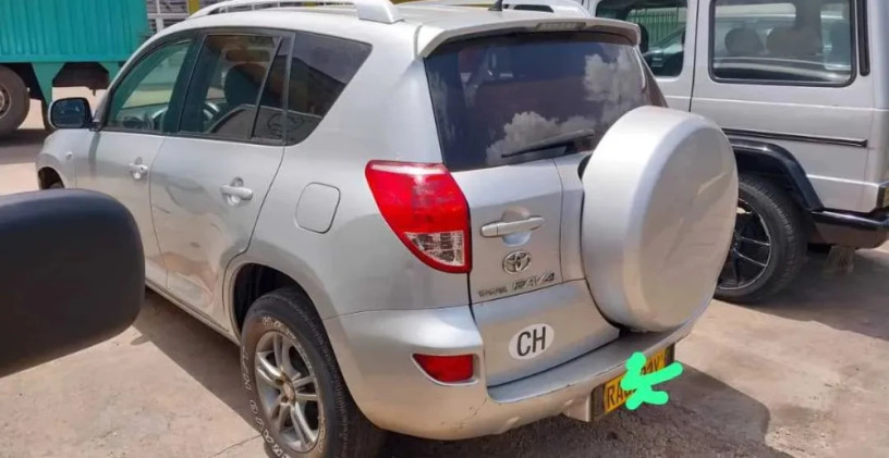 toyota-rav4-big-0