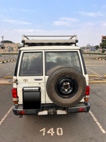 toyota-land-cruiser-big-3
