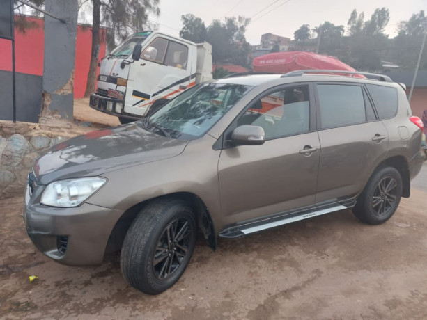 toyota-rav4-big-2